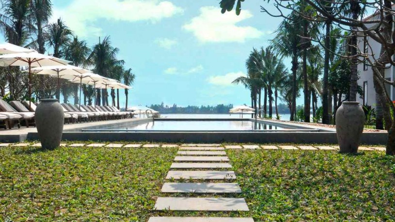 VINH HUNG EMERALD RESORT